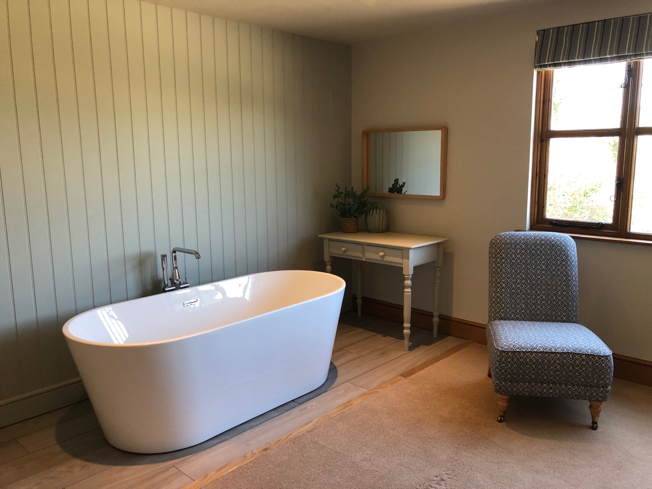 Cowbyre Bath in Kingsize Bedroom